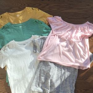 ☀️ADORABLE TSHIRT BUNDLE! GREAT CONDITION🌼